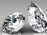 Pear shape and Round cut diamonds